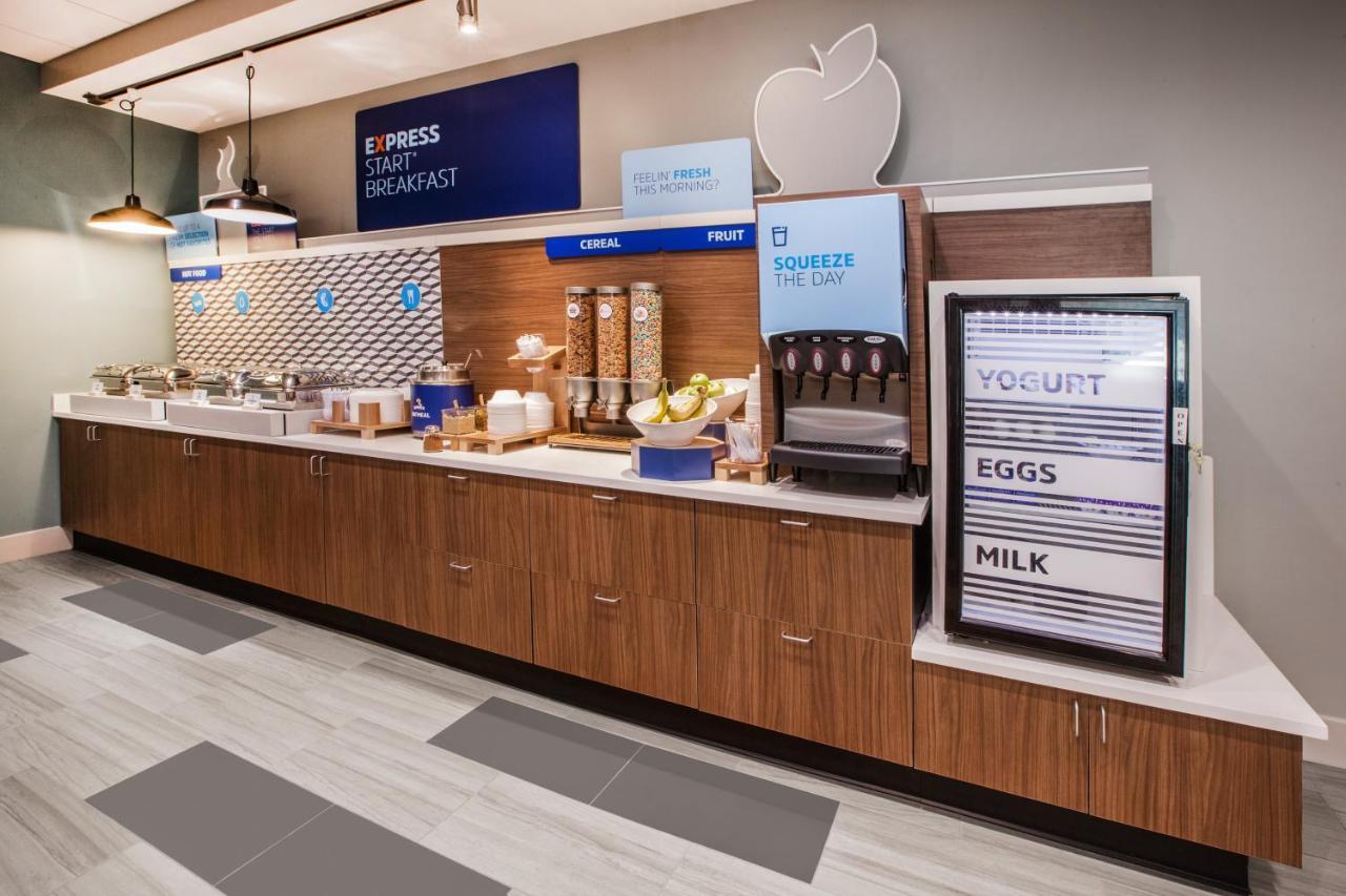 Holiday Inn Express - Blair By Ihg Luaran gambar