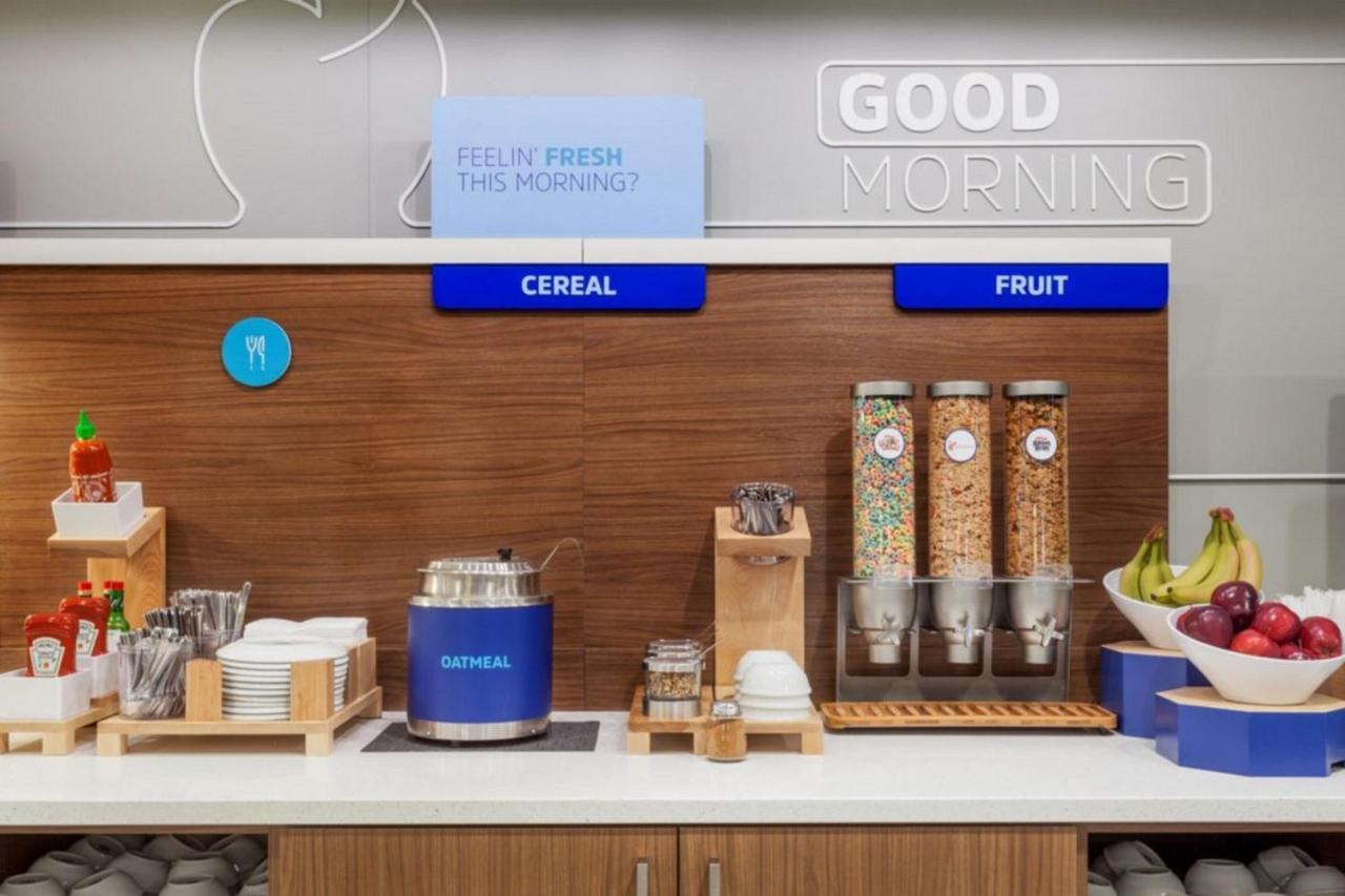 Holiday Inn Express - Blair By Ihg Luaran gambar